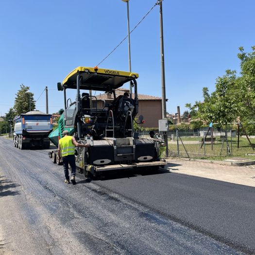 Bitumazione stradale GMG Montagnese Costruzioni - Edilizia e Autotrasporti conto terzi
